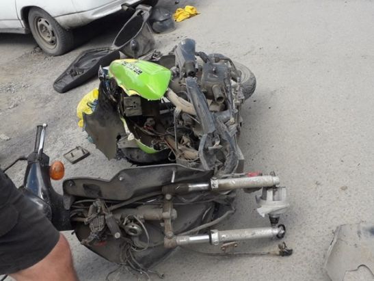 В Гуково пассажирка мопда пострадала в ДТП с ВАЗом