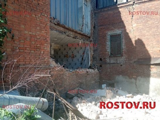 Последствия обрушения дома на Большой Садовой: фоторепортаж