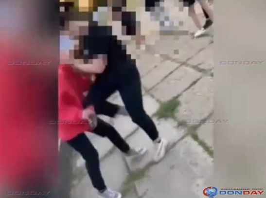 В Шахтах подростки подрались на одном из мемориалов