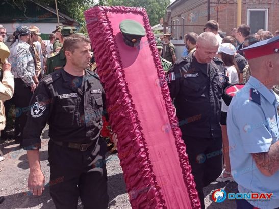 Прошло прощание с депутатом Каменоломненского городского поселения, погибшим в спецоперации