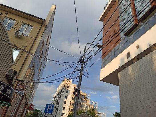 В Таганроге рабочий на стройке погиб от удара током