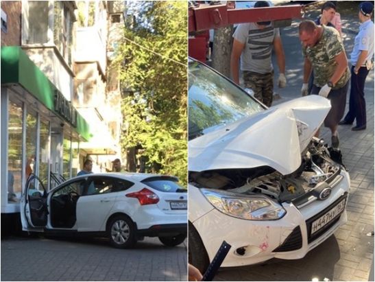 В Ростове на Мечникова компания друзей на иномарке протаранила здание пивбара