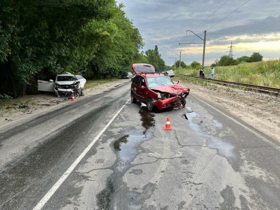 Два человека пострадали в лобовом ДТП под Новочеркасском