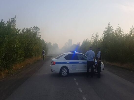 В Шахтах из-за ландшафтного пожара закрыли въезд во Владимировку и Киреевку