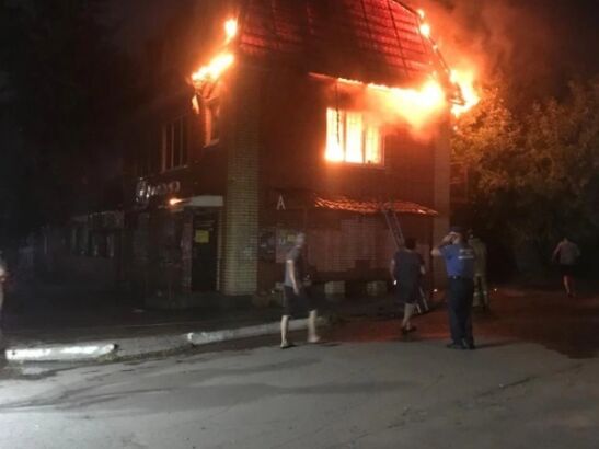В Каменске-Шахтинском произошел пожар в салоне красоты