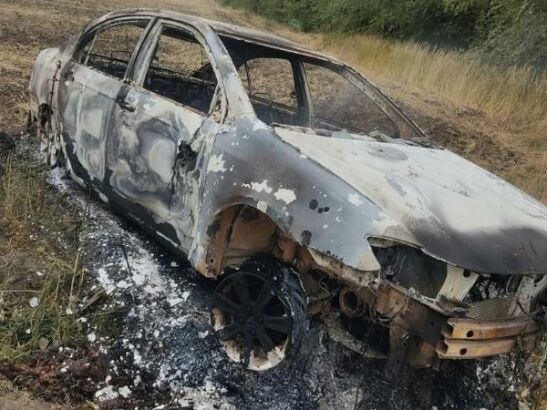 На Дону мужчина зарезал двух знакомых и сбежал на угнанном авто