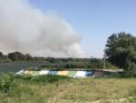 К тушению крупного лесного пожара в Каменском районе привлекли два вертолета Ми-8