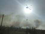 Более 30 тонн воды сбросила авиация на горящий камыш на Чемордачке в Ростове