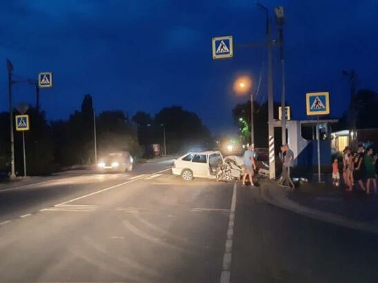 На трассе Ростов – Азов 35-летняя женщина пострадала в аварии