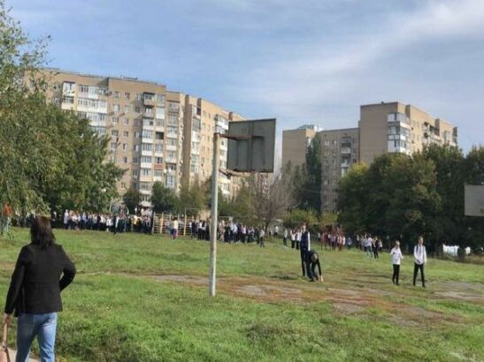 В Шахтах «заминировали» несколько школ