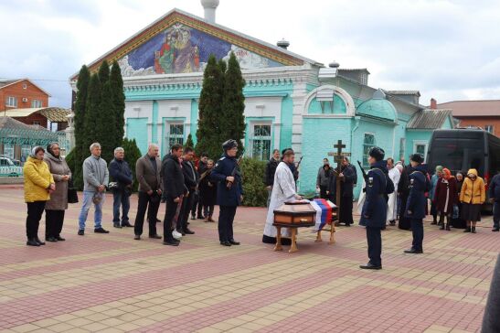 В Батайске простились с военнослужащим, погибшим во время спецоперации