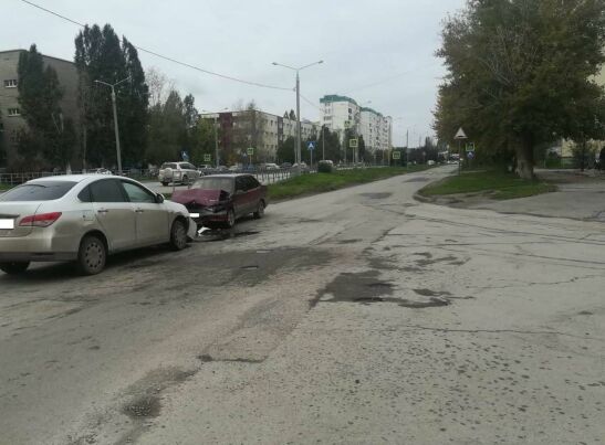 В Волгодонске годовалая девочка пострадала в лобовом ДТП с участием ВАЗа