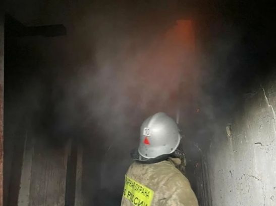 В Ростове на Западном сгорела мансарда многоэтажки