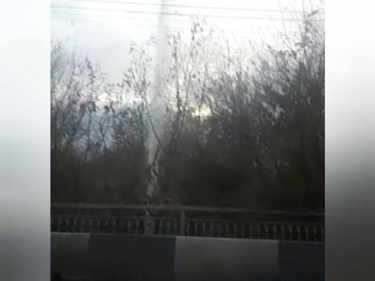 В Шахтах забил многометровый коммунальный фонтан