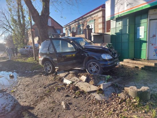 В Аксае в ДТП пострадал 19-летний водитель «Мерседеса»