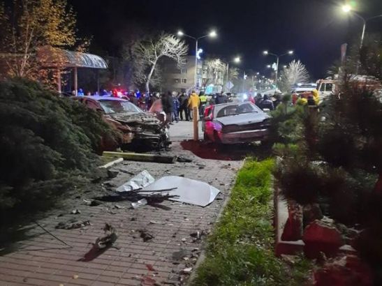 В Новошахтинске 31-летний водитель иномарки погиб в аварии