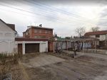 В Батайске горит баня во дворе частного дома