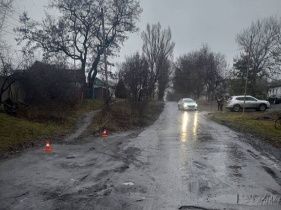 В Новошахтинске автомобилист сбил 15-летнюю девочку и скрылся с места ДТП