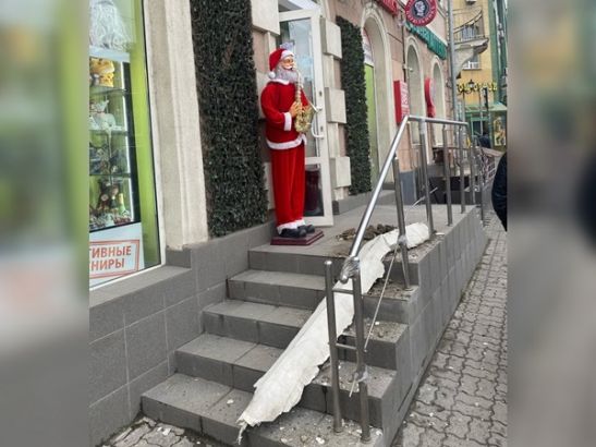 В центре Ростова обвалилась часть балкона