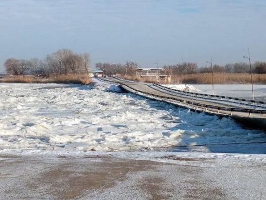 Из-за сильного мороза в Каменске-Шахтинском временно закрыли понтонный мост