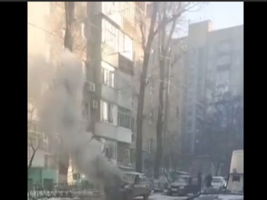 В Ростове на Магнитогорской сгорел автомобиль