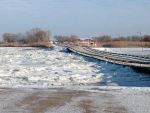 Из-за сильного мороза в Каменске-Шахтинском временно закрыли понтонный мост