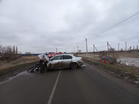 Двое погибли и один пострадал в жуткой аварии с «БМВ» в Ростовской области