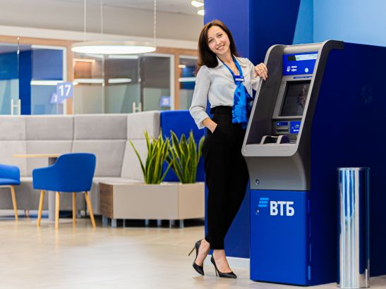 Клиенты ВТБ в Ростове стали в пять раз чаще заказывать банковские карты на дом