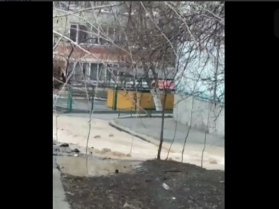 В Октябрьском районе Ростова детсад затопило канализацией