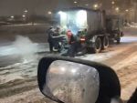 В Ростове дорожники укладывали асфальт на Орбитальной в снег