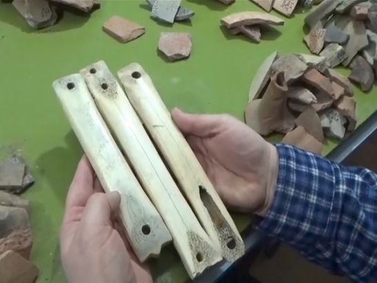 Археологи из Азова обнаружили костяные «коньки» XIV века