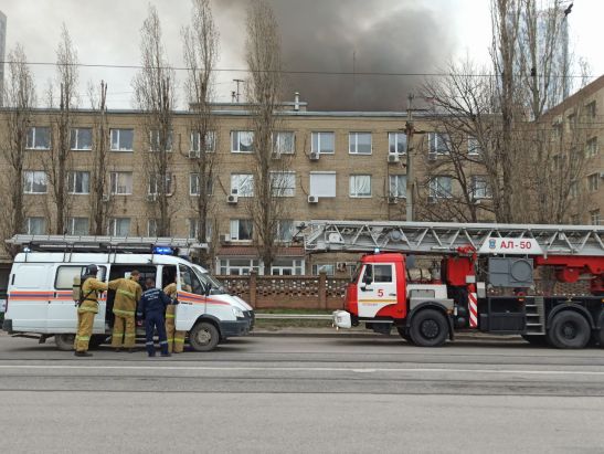 Жители соседних домов приютили ростовчан, эвакуированных при пожаре на Сиверса