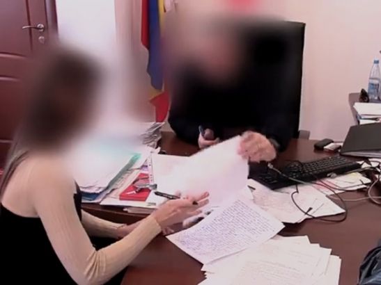 Кадры обысков в бюро медико-социальной экспертизы Ростовской области