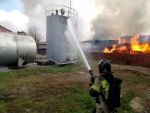 В Аксай для тушения складов направили пожарный поезд из Батайска