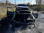 В Ростовской области рядом с кладбищем дотла сгорела «Волга