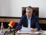Алексей Логвиненко помог решить актуальные вопросы ростовчан