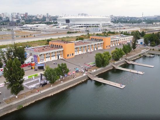 Женщина скончалась в результате обрушения трибуны на гребном канале в Ростове
