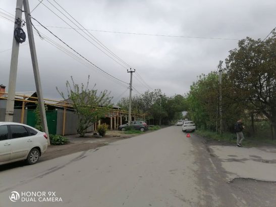 В Ростове 11-летний мальчик попал под колеса легковушки