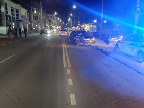 В центре Шахт в ДТП пострадал пассажир «Лады Калины»