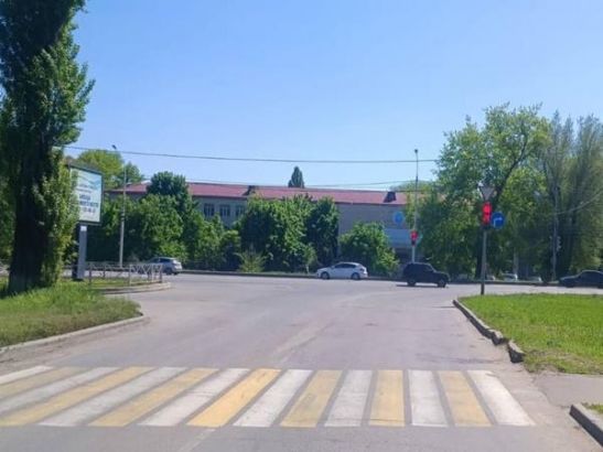 В Новочеркасске 65-летний мужчина погиб под колесами «Нивы»