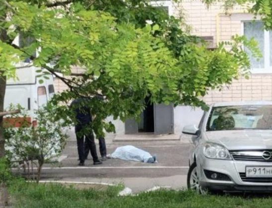 В Ростовской области 81-летний мужчина погиб, упав с большой высоты