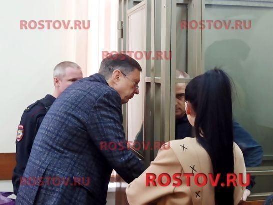 Ростовский областной суд перенес заседание по делу экс-министра ЖКХ Майера