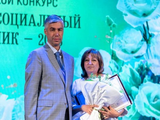 В преддверии Дня соцработника Алексей Логвиненко наградил лучших профессионалов