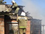 Под Ростовом сгорели гараж и частный дом
