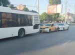 В Ростове 64-летний пассажир такси пострадал в ДТП с пассажирским автобусом