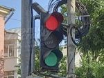 В Ростове жители пожаловались на сломанный светофор на Сельмаше