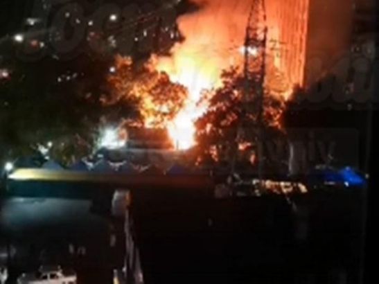 Пожар на Днепровском рынке потушили