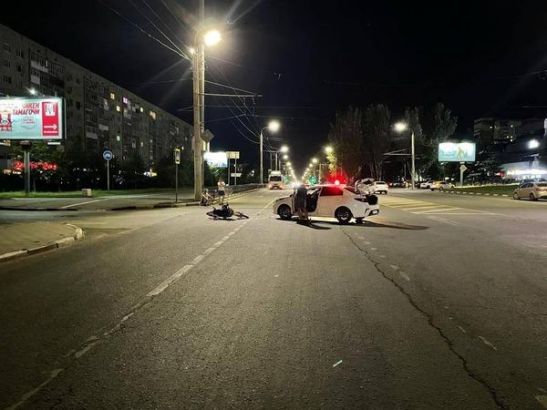 На Западном в Ростове два подростка на мопеде пострадали в ДТП