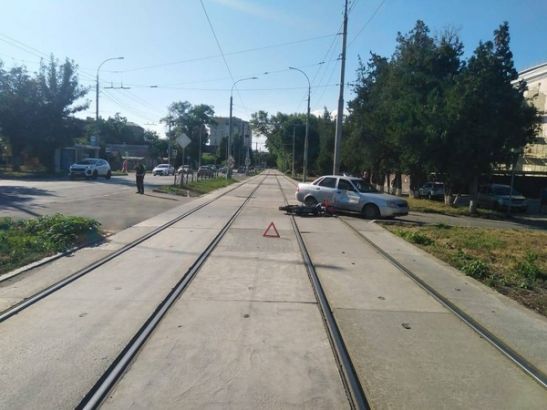 В Таганроге подросток на мотоцикле пострадал в ДТП с «Приорой»