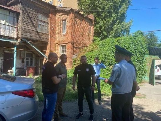 В Ростове прошло вручение школьных наборов детям, состоящим на учете в полиции